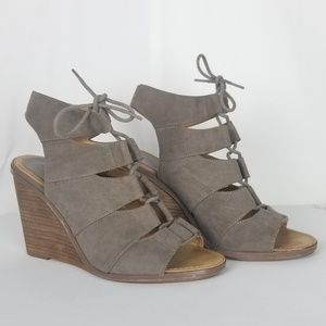 Melrose and Market Wedge Sandals